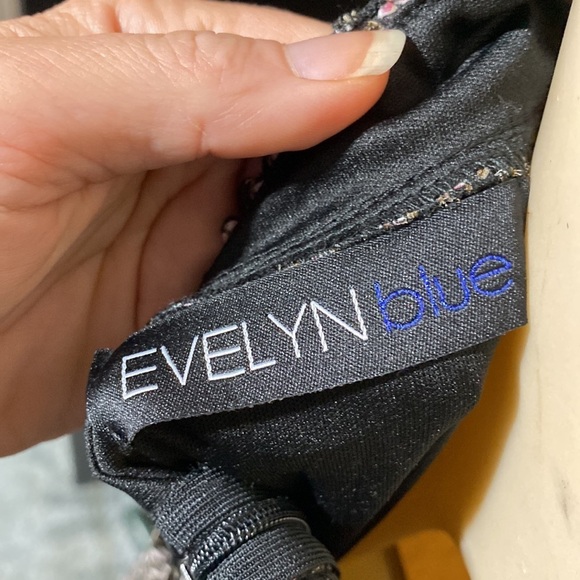 Evelyn blue dress​​​​ - Picture 6 of 7